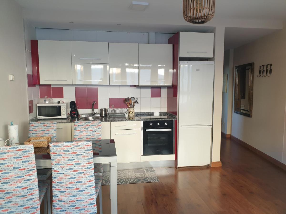 Apartamento Cine Colon 2 Ribadeo Exterior photo